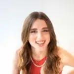 Angelina Mango a Sanremo 2024: età, altezza, ultima canzone, Napoli, fidanzato, genitori