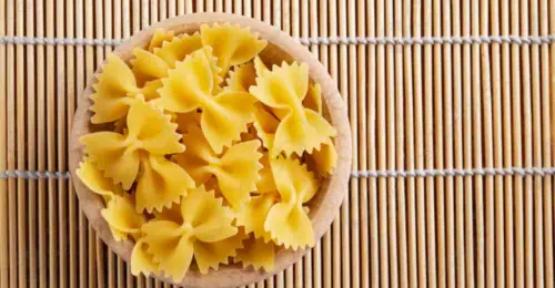 Cosa fare se trovi i vermi nella pasta: ecco la guida