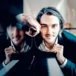 Alexander Gadjiev: età, concerti, Facebook, piano, moglie