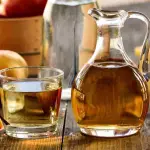 Bere aceto di mele fa male alle ossa? Attenzione