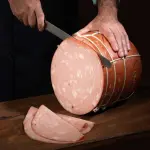 Mangiare mortadella tutti i giorni: attenzione alle conseguenze