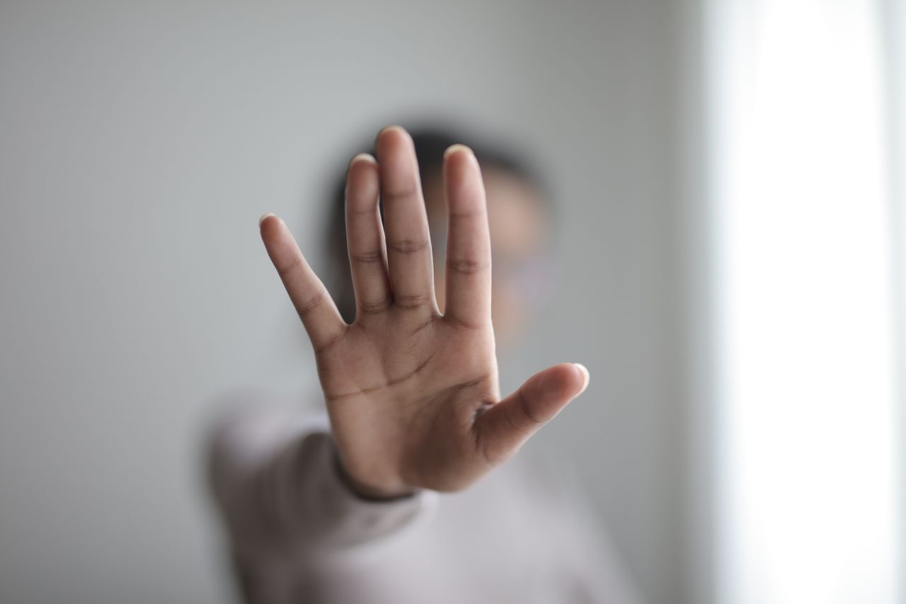 Violenza di genere: riconoscere i segnali e comprendere un fenomeno che attraversa la società