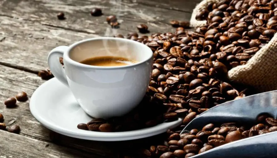 Cosa succede a bere caffè a stomaco vuoto? Ecco la rivelazione dell’esperto