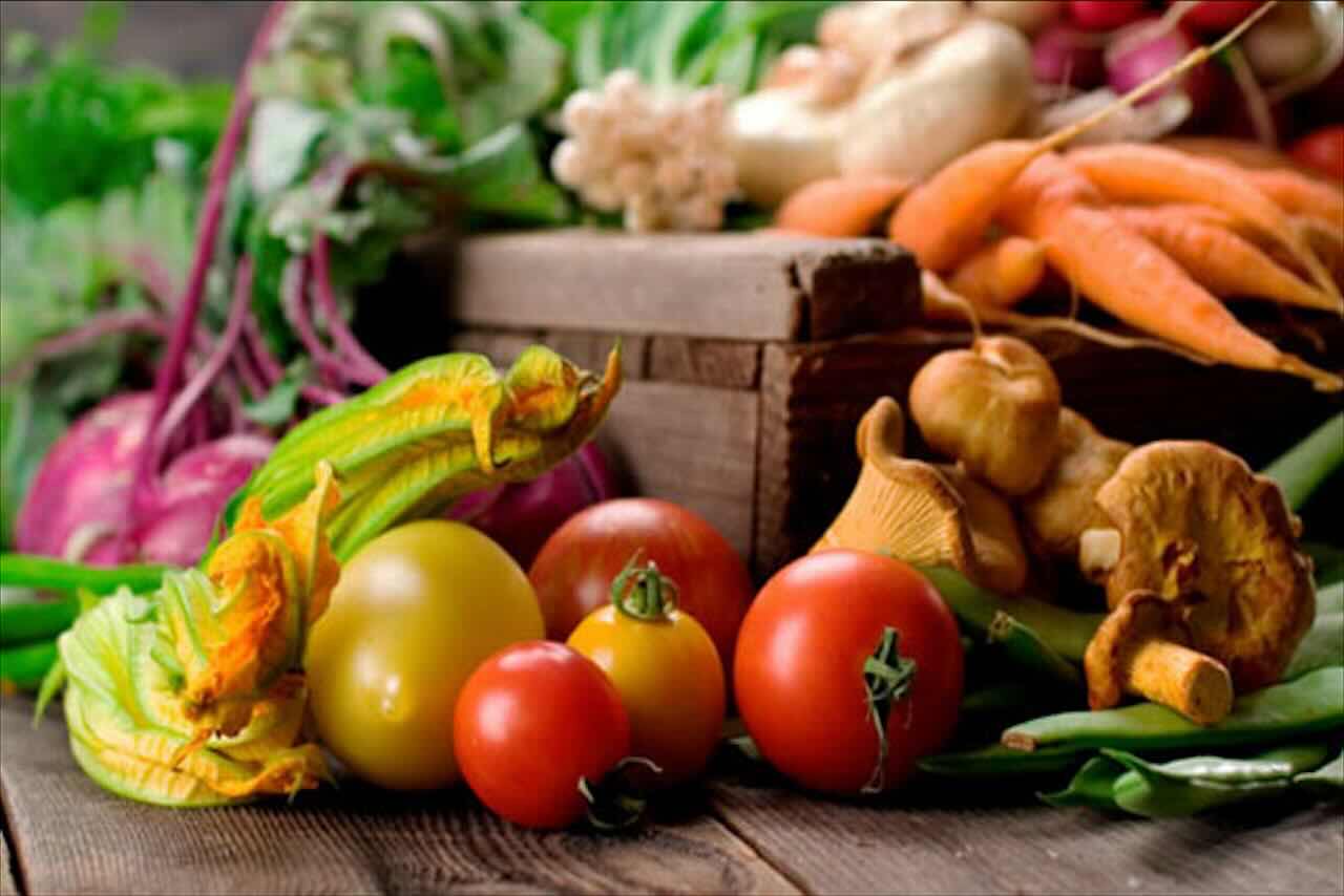 Cibi da evitare per non danneggiare il pancreas: ecco la lista