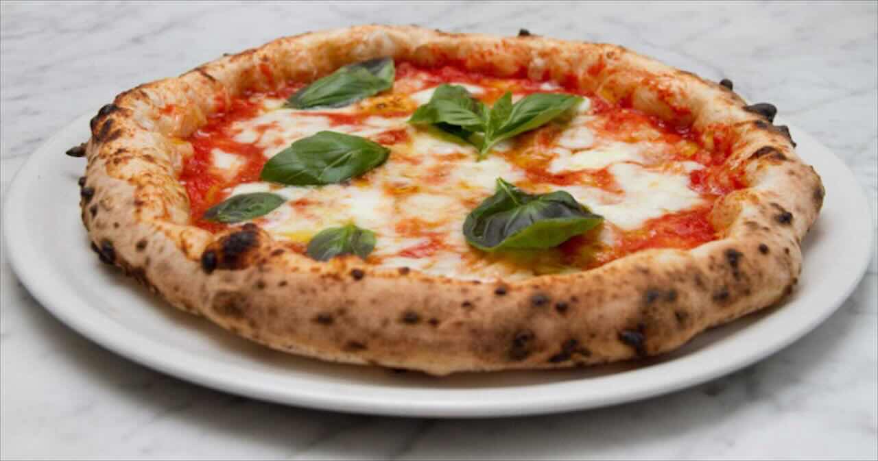 La pizza margherita può portare a degli effetti sul nostro copro: ecco quali