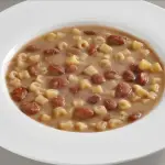 Pasta e fagioli: ecco quali sono le controindicazioni