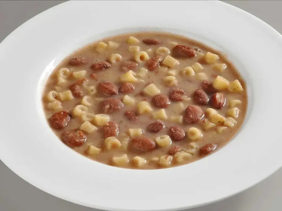 Pasta e fagioli: ecco quali sono le controindicazioni