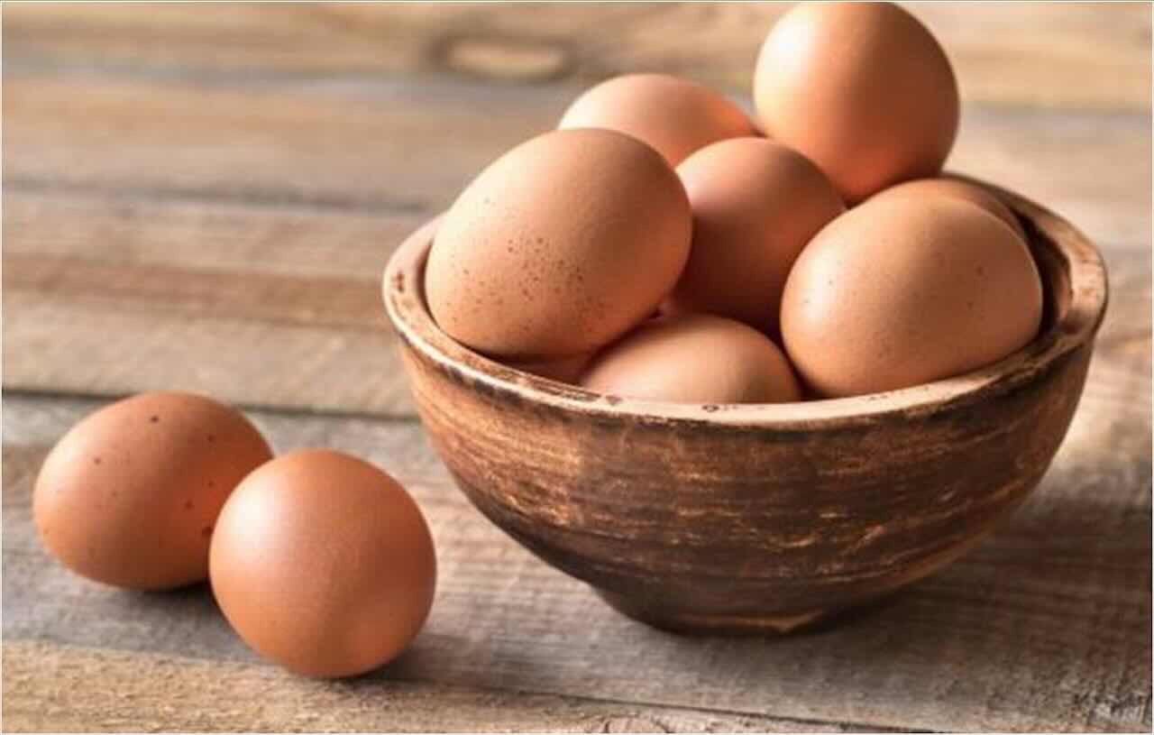 Le uova vanno messe in frigo oppure no? Ecco cosa dicono gli esperti