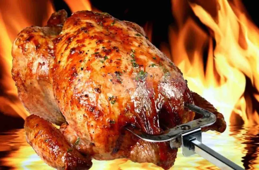 Pollo allo spiedo durante la dieta, si può mangiare? Ecco la risposta
