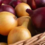 Cosa succede se mangiamo cipolle tutti i giorni? Ecco le conseguenze sul nostro corpo