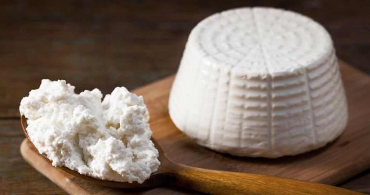 Colesterolo alto e ricotta: ecco cosa può succedere